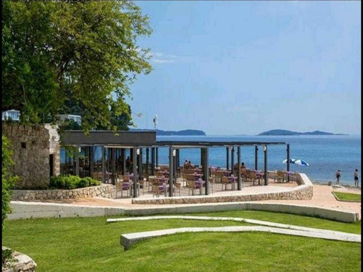 Apartments Villa Silvana Mlini Bagian luar foto