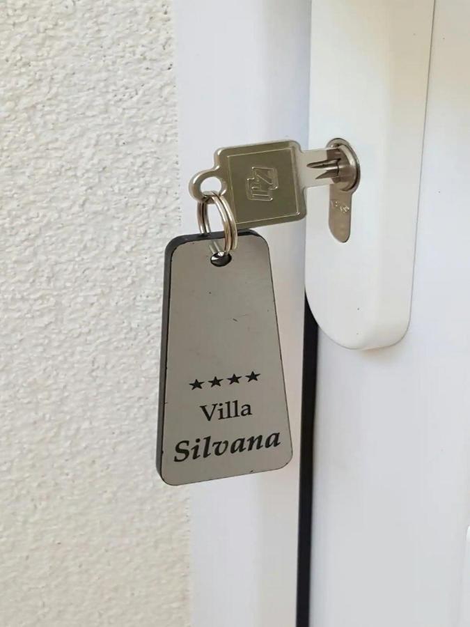 Apartments Villa Silvana Mlini Ruang foto
