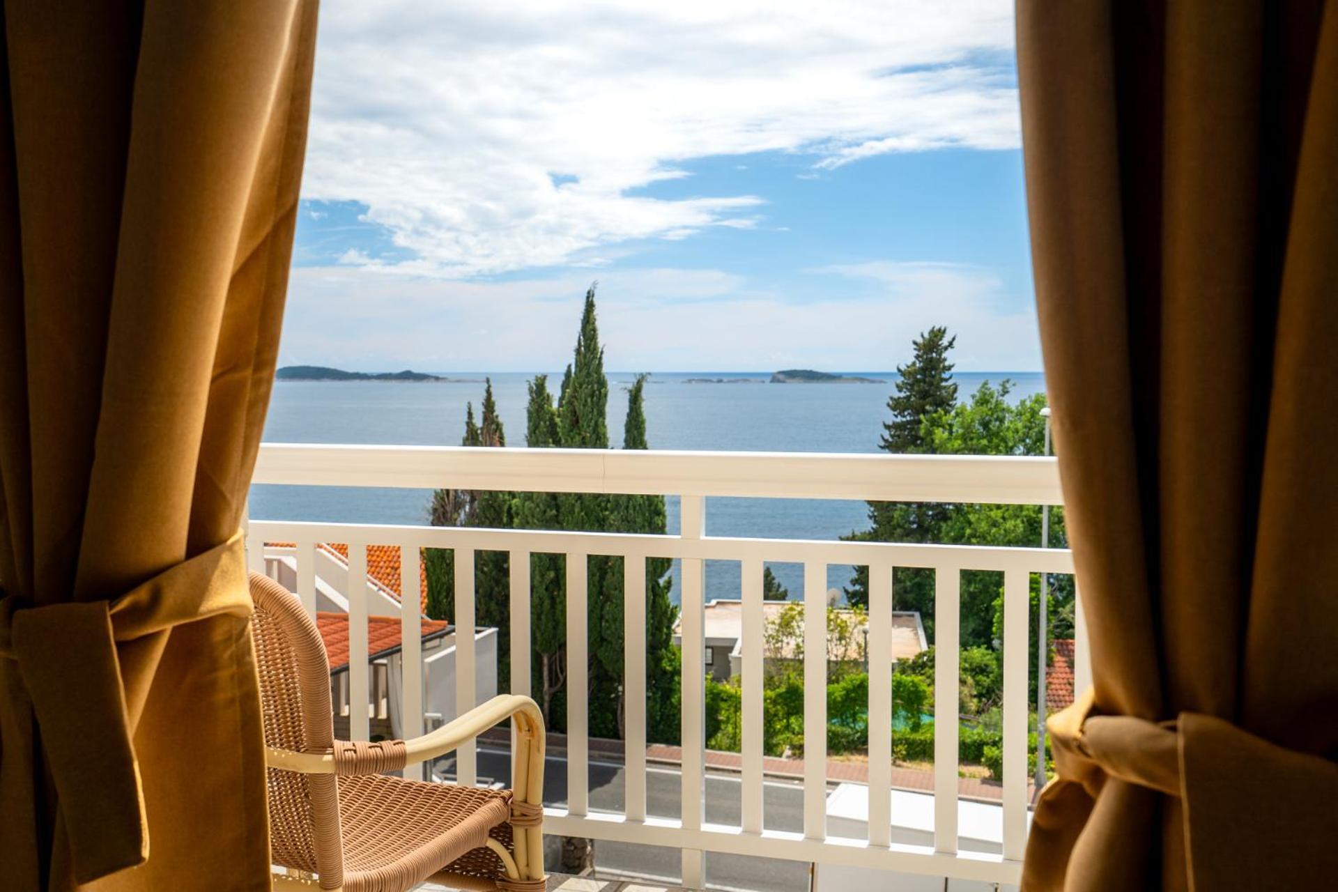 Apartments Villa Silvana Mlini Bagian luar foto